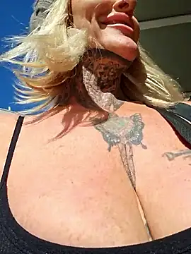 YourMommyBlair online show from October 10, 8:52 am