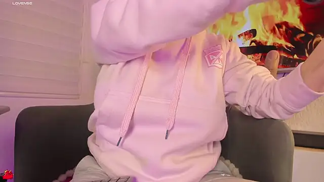 susanjons tcw online show from February 23, 11:04 pm