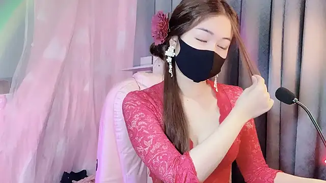 BabyThree  online show from February 18, 3:33 pm