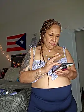 ladycreamypr2 online show from April 5, 12:31 am