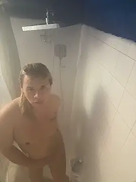 allissonw13 online show from December 23, 12:36 am