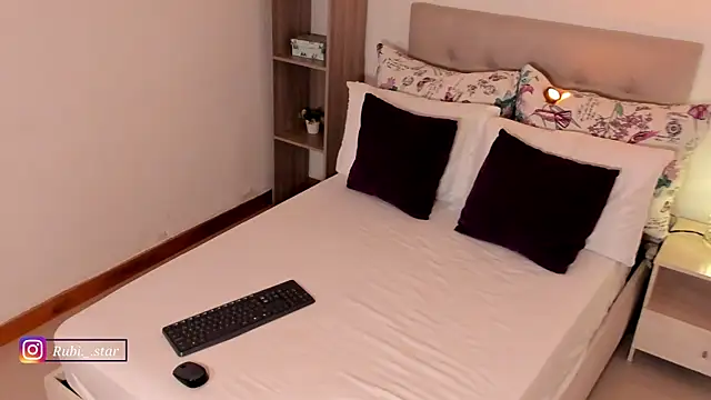 rubi star online show from October 8, 5:17 pm