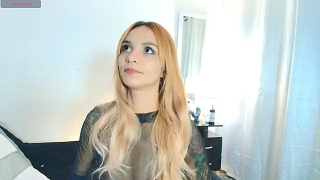 MeganLorensx online show from October 16, 9:50 pm