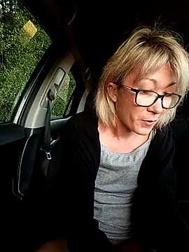 Timide girl2 online show from October 5, 7:24 am