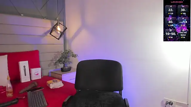 LadyLuminary online show from February 5, 8:12 pm