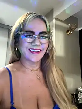 LARIANA RIVERA23 online show from September 18, 1:04 am