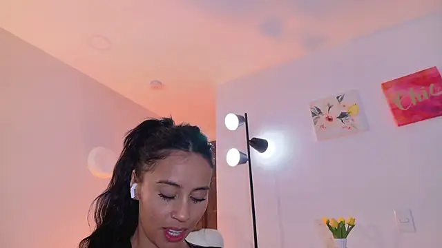 Miarouss3 online show from September 10, 1:00 pm