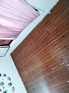 kiara milf  online show from September 26, 8:28 pm