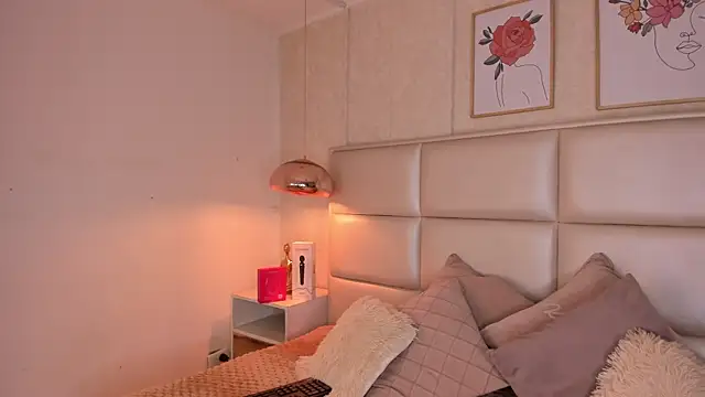 Aily Yozuko online show from October 7, 2:49 am