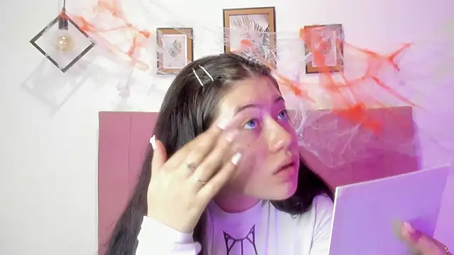 GENNESIS LOVE online show from October 17, 2:04 am