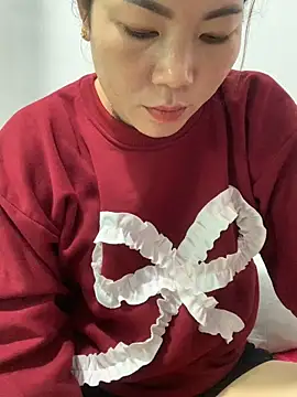 Baby-bigtits online show from November 29, 3:10 am