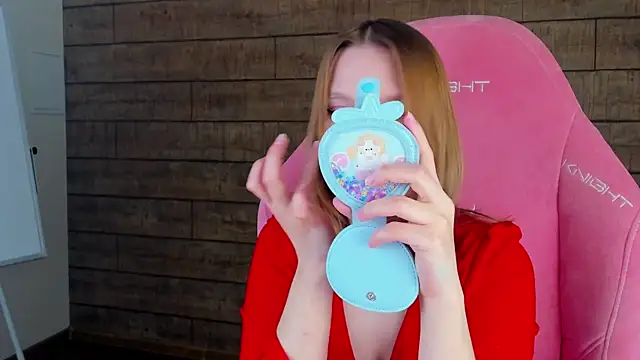 LiliLinn online show from March 28, 8:36 am