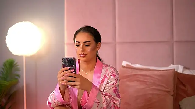 AlmaLuv online show from March 30, 4:01 am