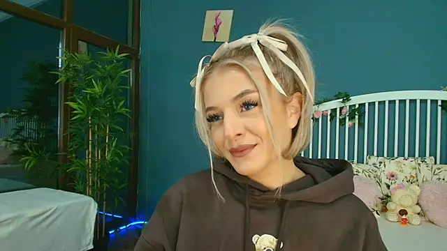 AlicePirs online show from October 23, 4:18 am