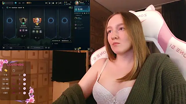 MoonlishSiren online show from October 9, 8:13 pm