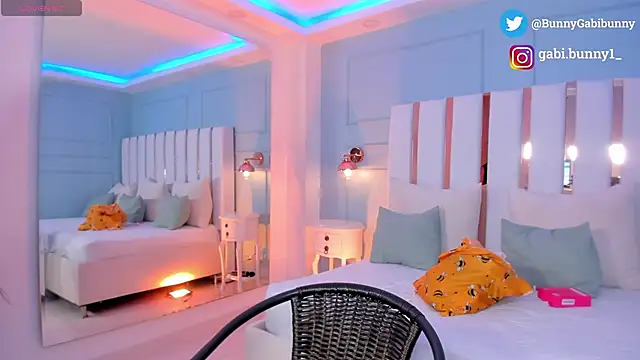 gabi bunny online show from March 10, 5:50 pm