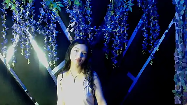 Aurora 18 online show from September 13, 2:14 pm