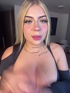 MiaWhitePink  online show from February 7, 6:17 am