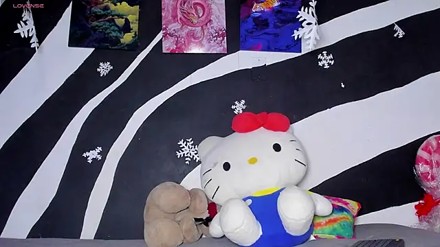 Lilith Zen online show from December 15, 9:42 pm