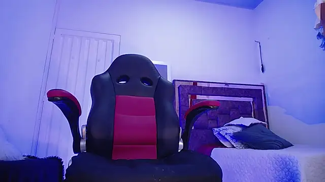 alejandrafitt online show from October 28, 3:56 am