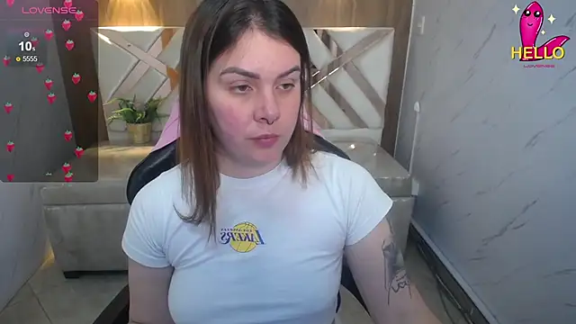 Paula b  online show from January 19, 12:45 pm