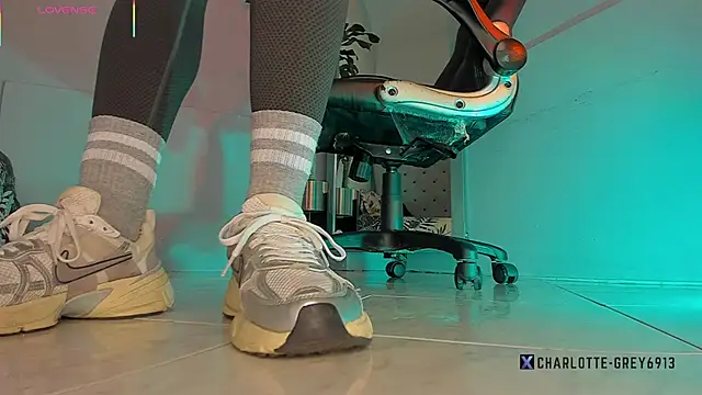 charlotte  grey online show from November 20, 8:43 pm