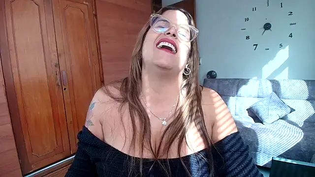 Majo Soussa online show from November 11, 1:19 pm