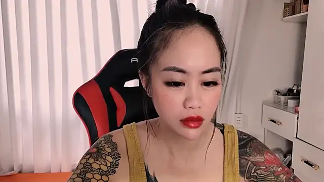 witch-39 online show from April 13, 5:52 am