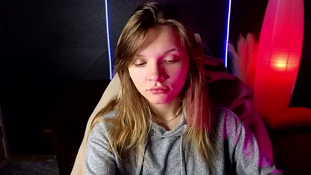 LitaBrom online show from September 25, 1:48 am