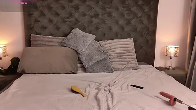 KrisNoir online show from March 11, 9:57 am