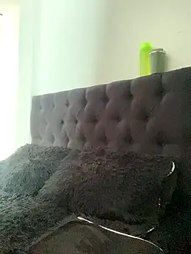 cheryl cc online show from January 18, 8:05 pm