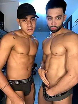 Mackenzzie 777  online show from November 6, 2:17 am