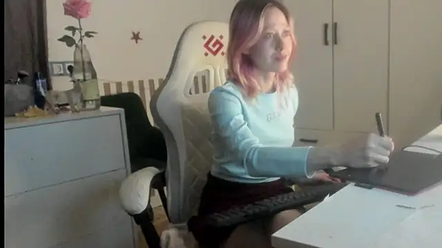Silly  Milly online show from May 20, 1:46 am