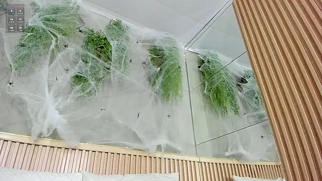 Lana Lann online show from October 20, 1:36 pm