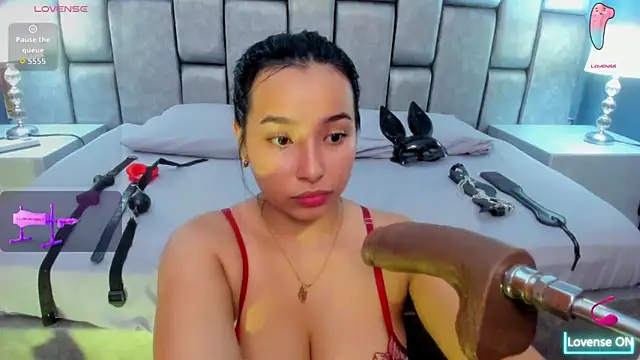 AniEvans  online show from March 9, 11:24 am