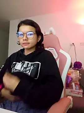 azumiichan online show from March 24, 12:05 am