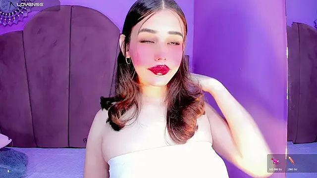 ValeriaAguilar online show from March 6, 11:11 pm