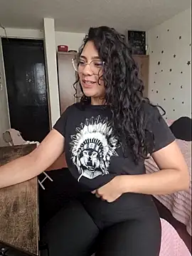 Thaliacooper  online show from March 25, 5:49 pm