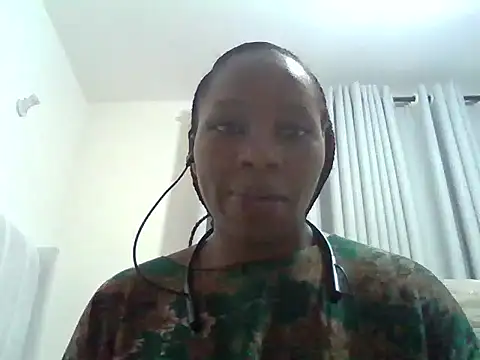 Queen loveer online show from May 6, 7:18 pm