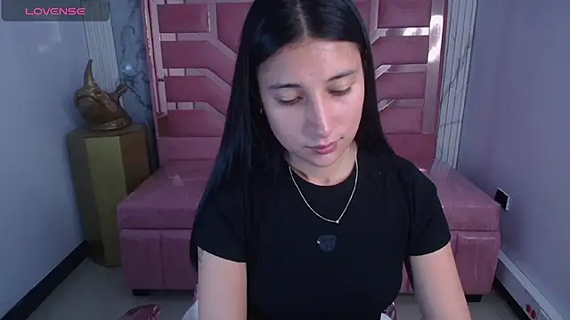 lizzyluk ch online show from January 17, 8:05 pm