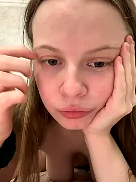 wrenlie online show from October 11, 6:54 pm