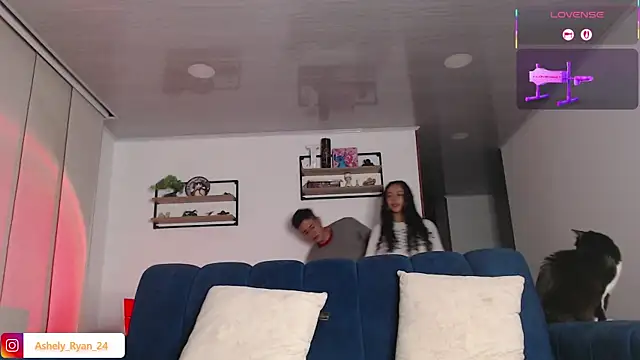 ashely ryan24 online show from April 16, 11:51 pm