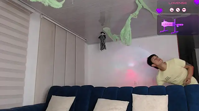 ashely ryan24 online show from October 5, 12:04 am