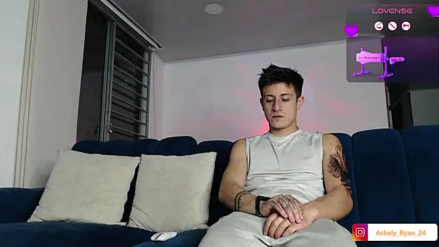 ashely ryan24 online show from September 12, 12:33 am