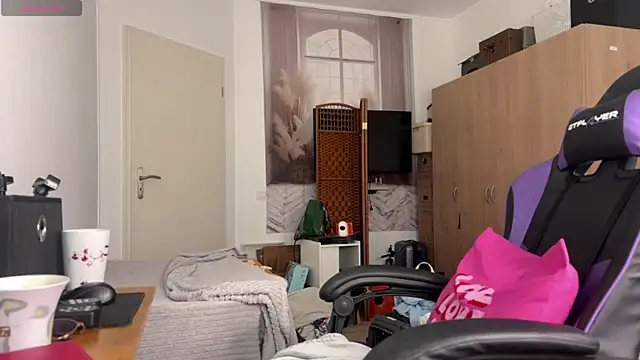 Caliiie-of online show from April 30, 6:18 am