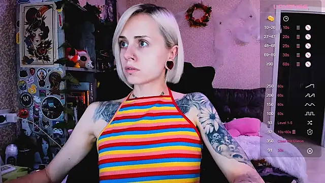 NaniMoore online show from October 17, 8:56 pm