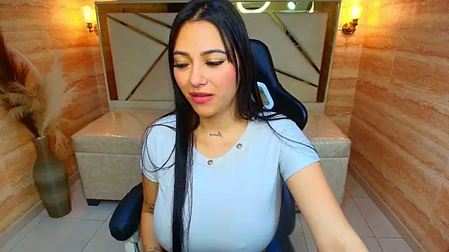 Dakotha v  online show from December 16, 3:34 am