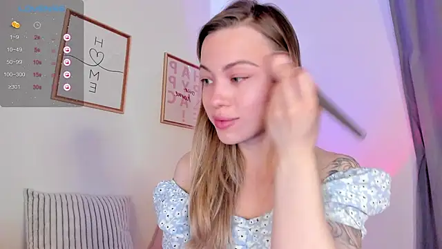 damn cutie online show from March 27, 7:10 am