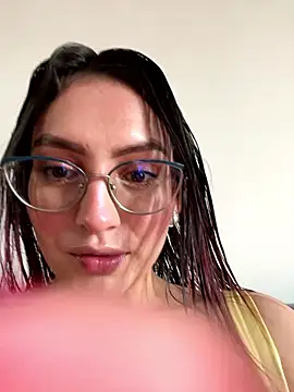 VioletPearson online show from January 10, 1:05 pm