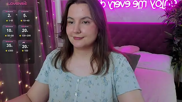 FeralPeach online show from June 21, 9:46 am